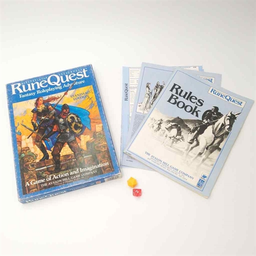 RuneQuest 3rd Edition -  Standard Edition Box (Mangler Terninger) (B Grade) (Genbrug)